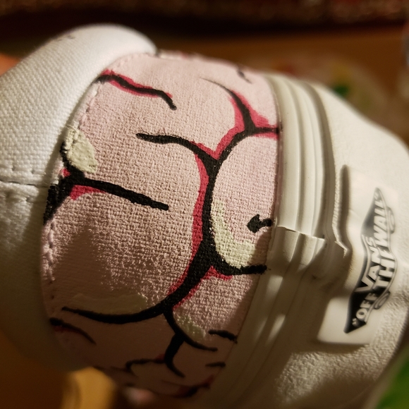 Custom Vans - Picture 4 of 10